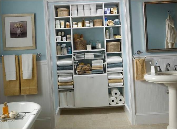 Innenausstattung des Badezimmers: ein praktischer Hygieneständer